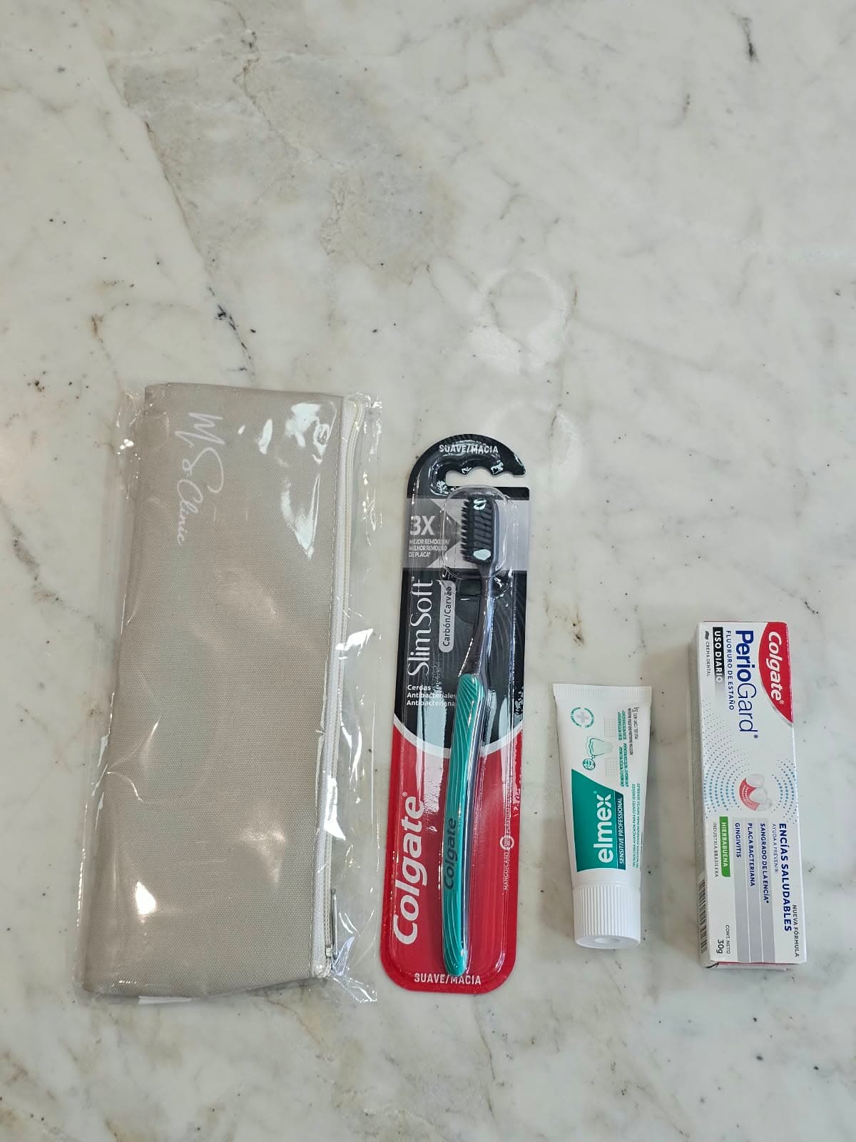 Kit de higiene bucal personalizado da M.S Clinic, entregue ao paciente na consulta de profilaxia